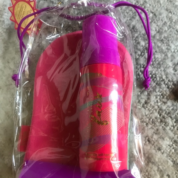 Tarte Glow With the Faux Self Tanner and Mitt - Picture 2 of 2